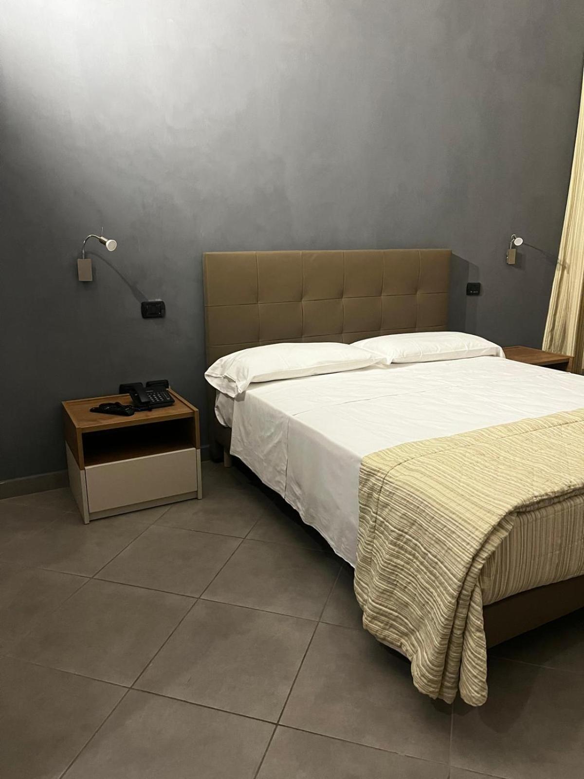 Hotel Saturday Palma Campania Luaran gambar